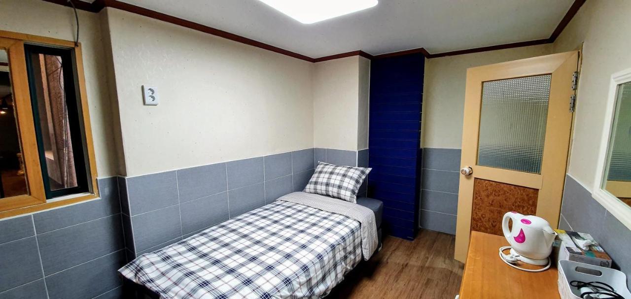 New Sun Guesthouse Myeongdong โซล ภายนอก รูปภาพ