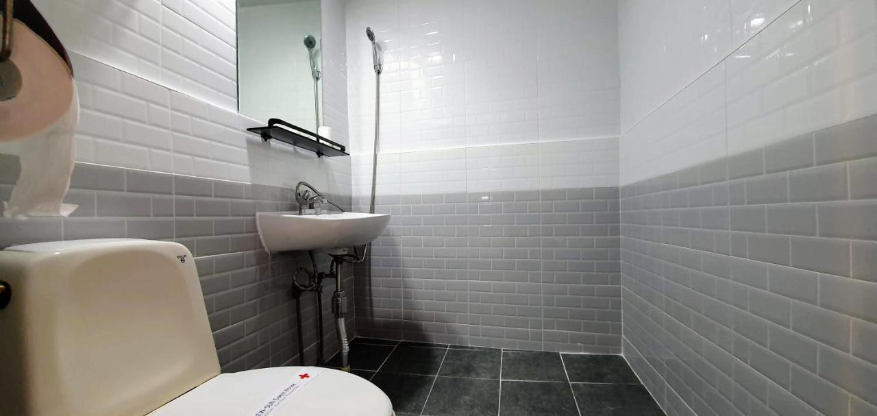 New Sun Guesthouse Myeongdong โซล ภายนอก รูปภาพ