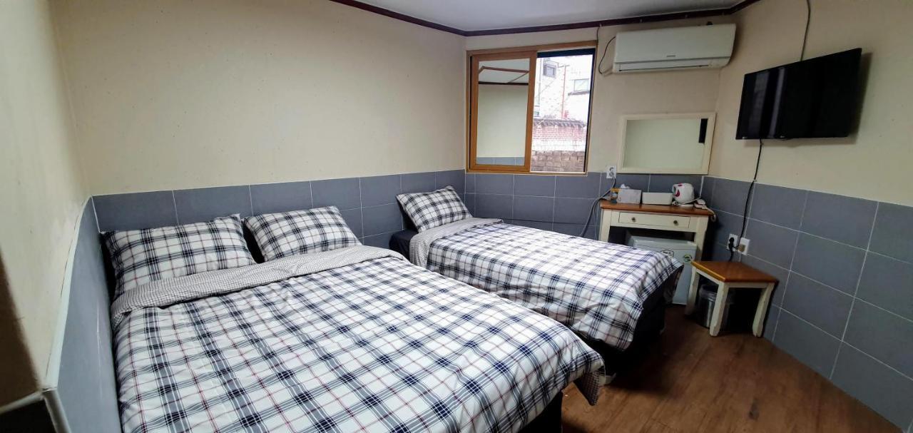 New Sun Guesthouse Myeongdong โซล ภายนอก รูปภาพ