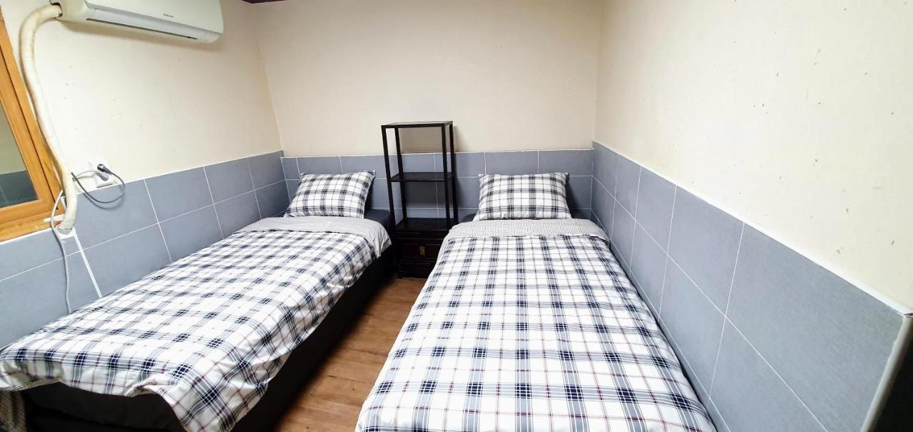 New Sun Guesthouse Myeongdong โซล ภายนอก รูปภาพ