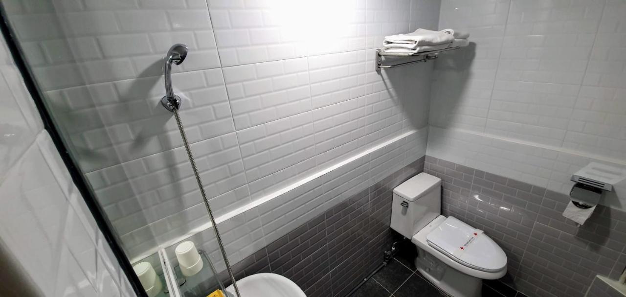 New Sun Guesthouse Myeongdong โซล ภายนอก รูปภาพ